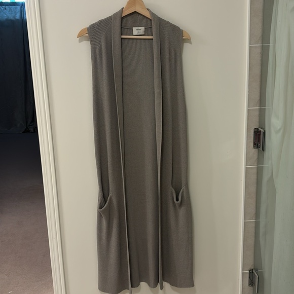 Wilfred / Aritzia Dunkrik Knitted Vest - Picture 3 of 4